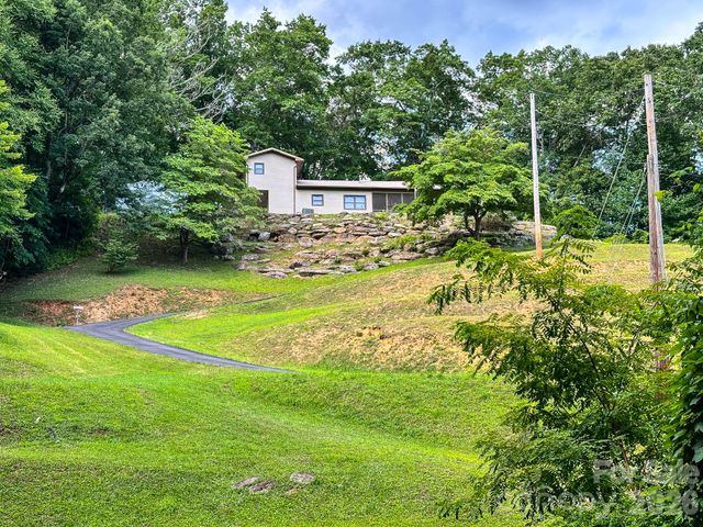 82 Trout Haven Lane, Balsam Grove, NC 28708