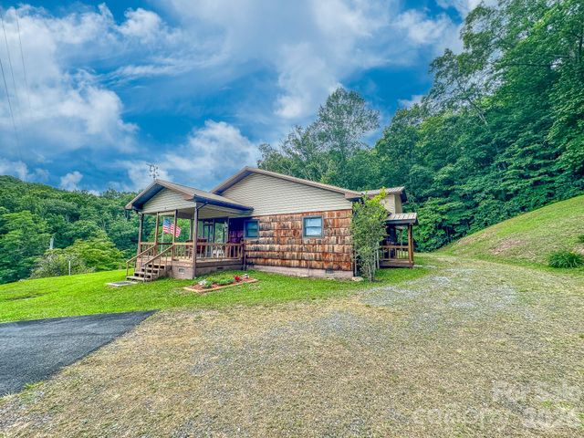 82 Trout Haven Lane, Balsam Grove, NC 28708