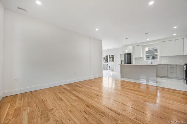 1078 Woodfield Road, Rockville Centre, NY 11570