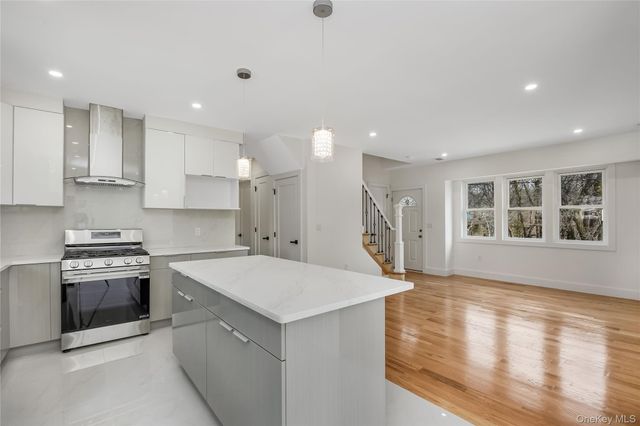 1078 Woodfield Road, Rockville Centre, NY 11570