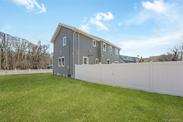 1078 Woodfield Road, Rockville Centre, NY 11570