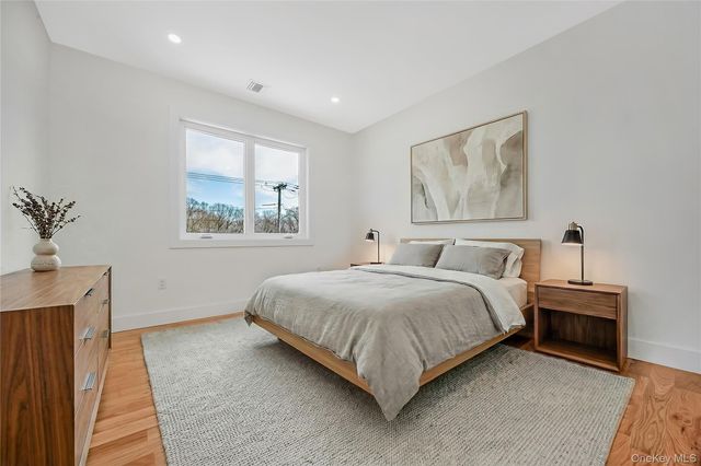 1078 Woodfield Road, Rockville Centre, NY 11570