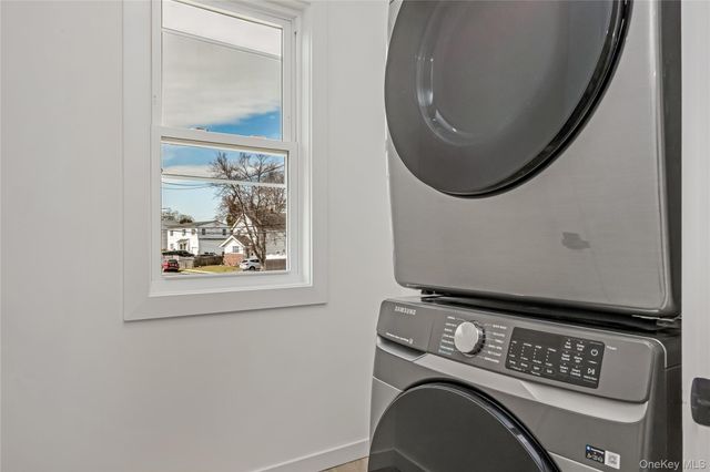 1078 Woodfield Road, Rockville Centre, NY 11570