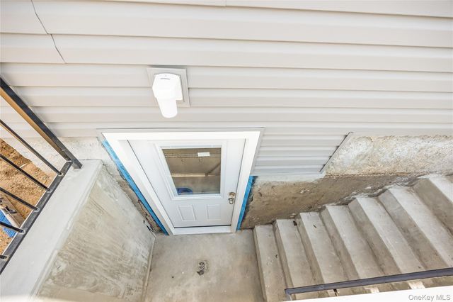 1078 Woodfield Road, Rockville Centre, NY 11570