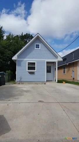 1112 Jones Street, San Marcos, TX 78666