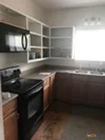 1112 Jones Street, San Marcos, TX 78666