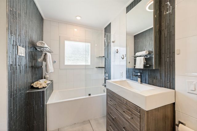 6124 Del Norte Lane, Dallas, TX 75225