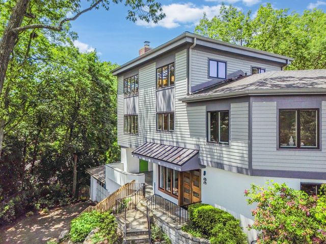 2 Lundy Lane, Larchmont, NY 10538