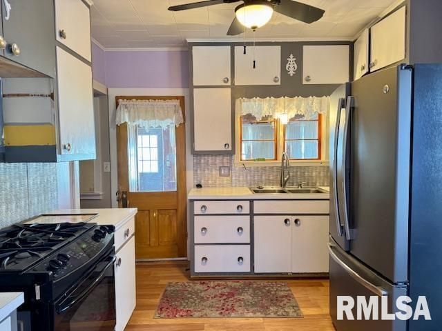 2918 PERSHING Boulevard, Clinton, IA 52732