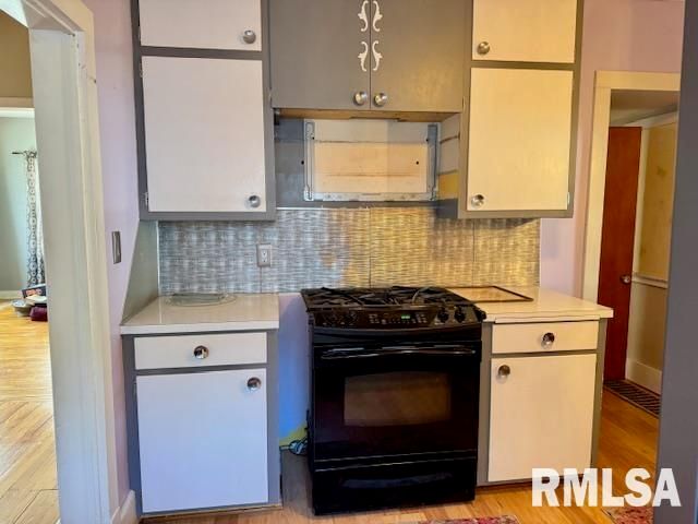 2918 PERSHING Boulevard, Clinton, IA 52732