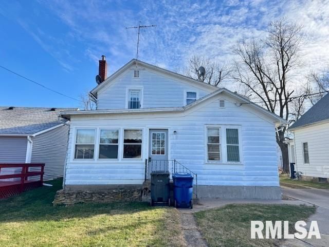 2918 PERSHING Boulevard, Clinton, IA 52732
