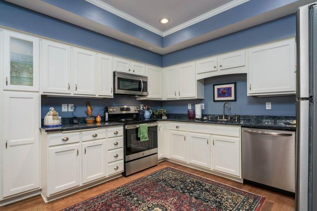 1830 Eagle Ridge Drive 1009, Mendota Heights, MN 55118