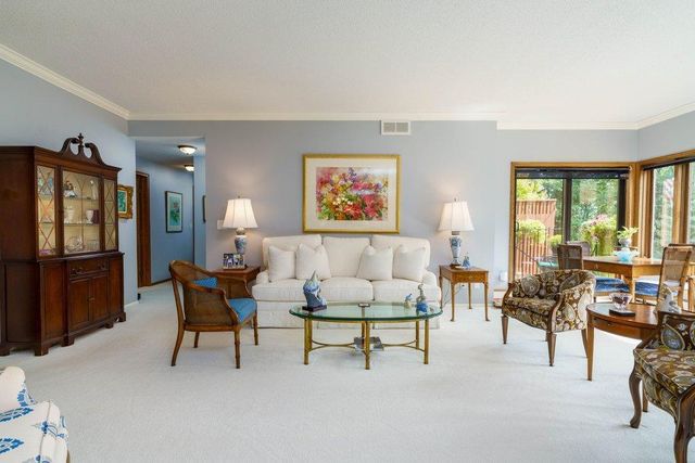 1830 Eagle Ridge Drive 1009, Mendota Heights, MN 55118