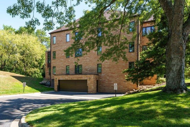 1830 Eagle Ridge Drive 1009, Mendota Heights, MN 55118