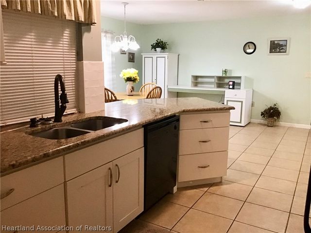 116 Friendly Circle, Sebring, FL 33876