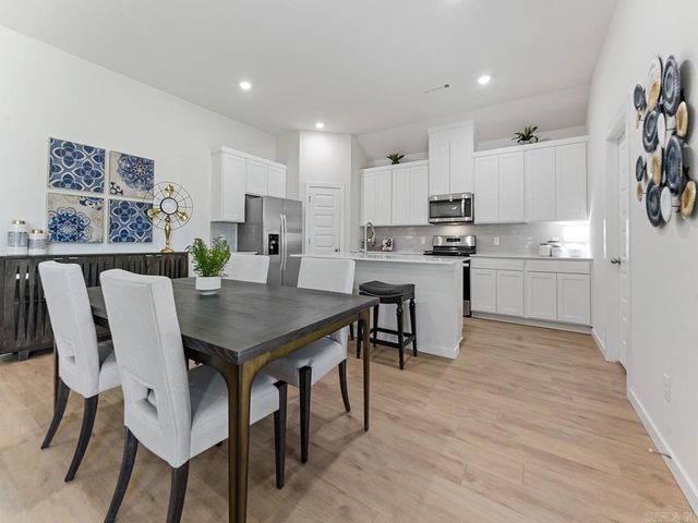 54 Wolfsbridge Loop, Cabot, AR 72023