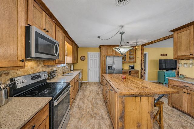 2770 Gravel Hill RD, Vinton, VA 24179