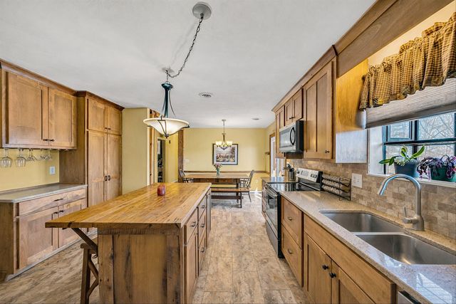 2770 Gravel Hill RD, Vinton, VA 24179