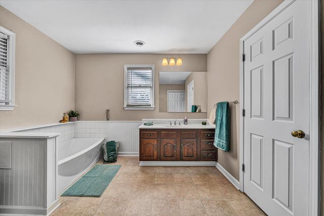 2770 Gravel Hill RD, Vinton, VA 24179