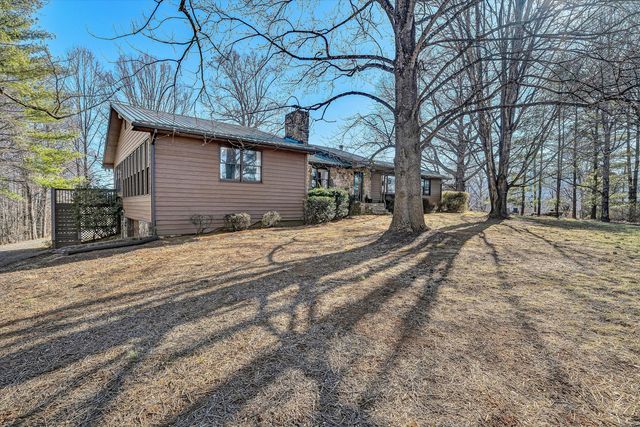 2770 Gravel Hill RD, Vinton, VA 24179