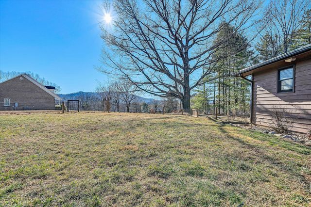 2770 Gravel Hill RD, Vinton, VA 24179