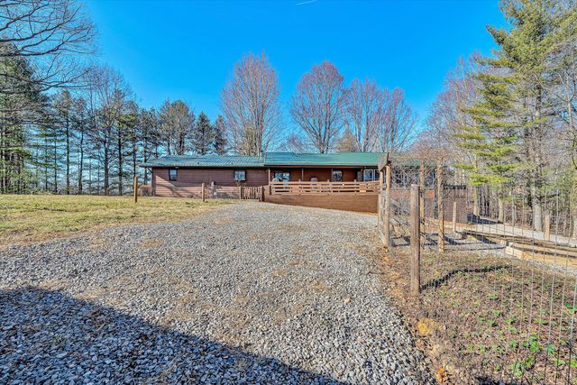 2770 Gravel Hill RD, Vinton, VA 24179