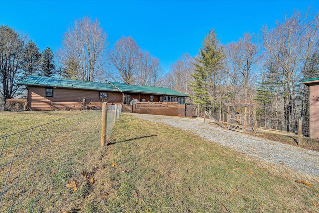 2770 Gravel Hill RD, Vinton, VA 24179