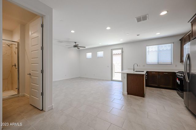 2071 W SIERRA SUNSET Trail, Phoenix, AZ 85085