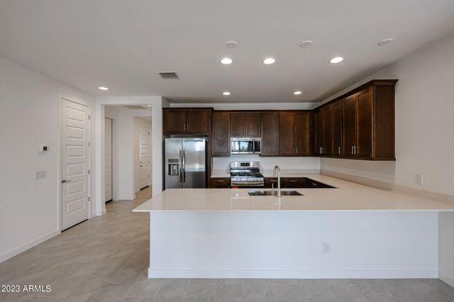 2071 W SIERRA SUNSET Trail, Phoenix, AZ 85085