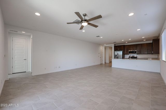 2071 W SIERRA SUNSET Trail, Phoenix, AZ 85085