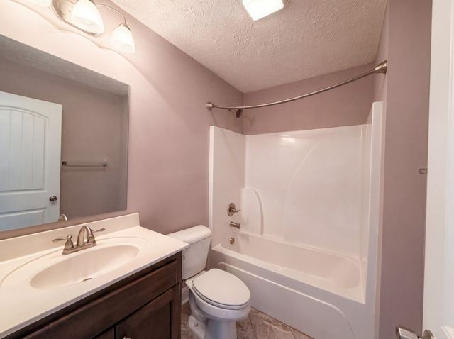 447 Golf Club Ln, Springfield, TN 37172