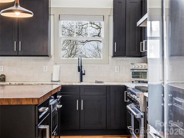 80 Caledonia Road, Asheville, NC 28803