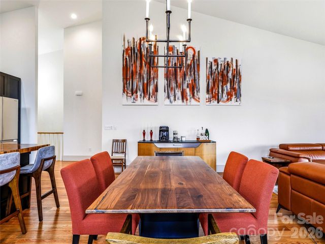 80 Caledonia Road, Asheville, NC 28803