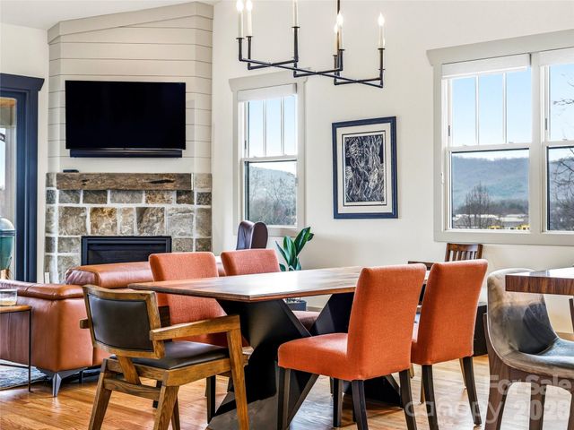 80 Caledonia Road, Asheville, NC 28803