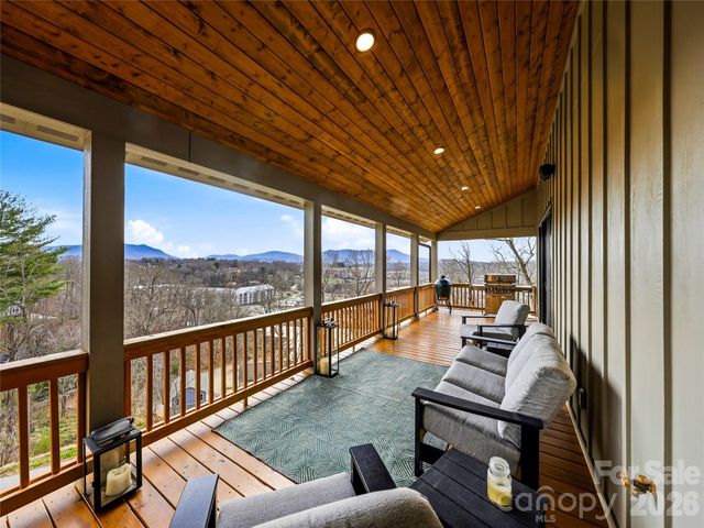 80 Caledonia Road, Asheville, NC 28803