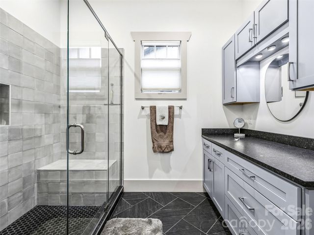 80 Caledonia Road, Asheville, NC 28803