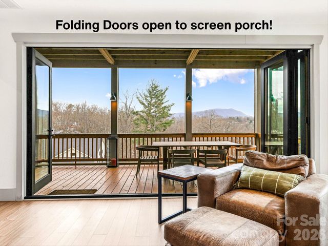 80 Caledonia Road, Asheville, NC 28803