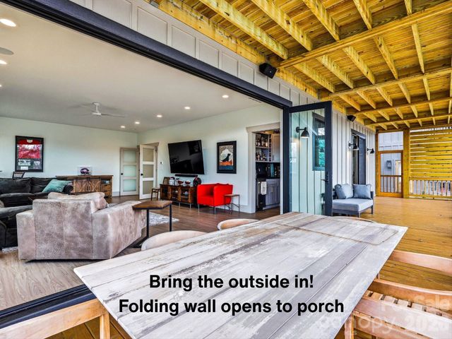 80 Caledonia Road, Asheville, NC 28803