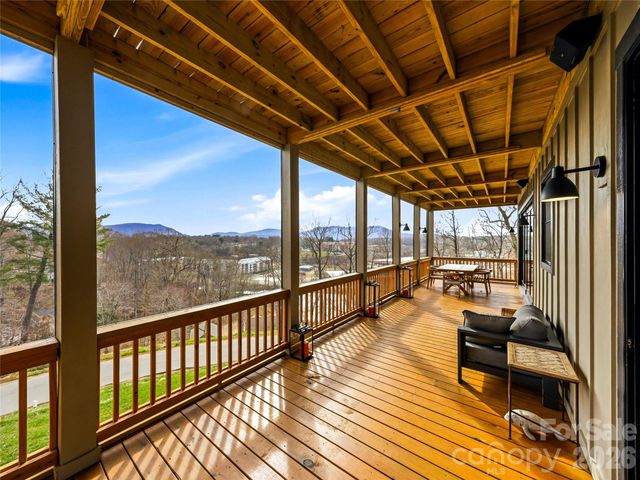 80 Caledonia Road, Asheville, NC 28803