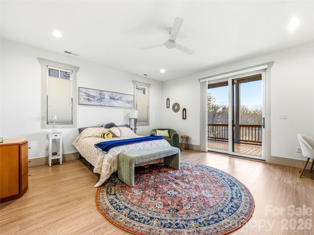 80 Caledonia Road, Asheville, NC 28803