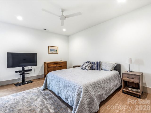 80 Caledonia Road, Asheville, NC 28803