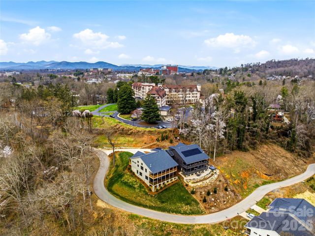 80 Caledonia Road, Asheville, NC 28803