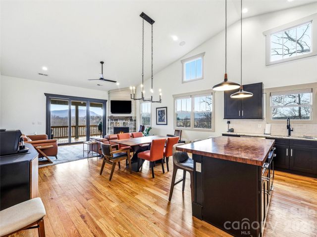 80 Caledonia Road, Asheville, NC 28803