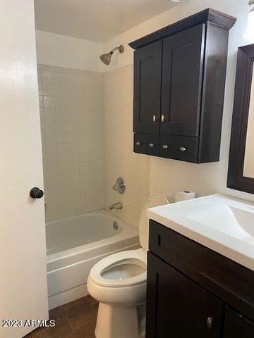 8888 N 47TH Avenue 243, Glendale, AZ 85302