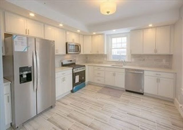 127 Pond Street 1, Waltham, MA 02451