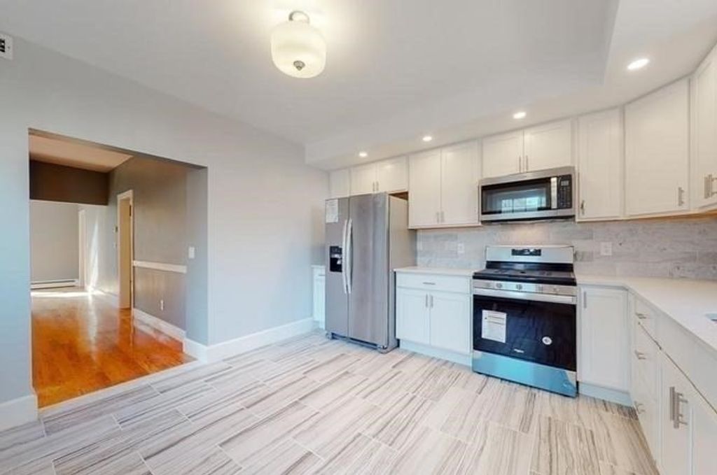 127 Pond Street 1, Waltham, MA 02451