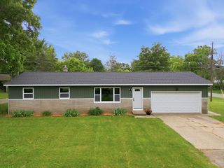 22891 French Road, Mattawan Vllg, MI 49071