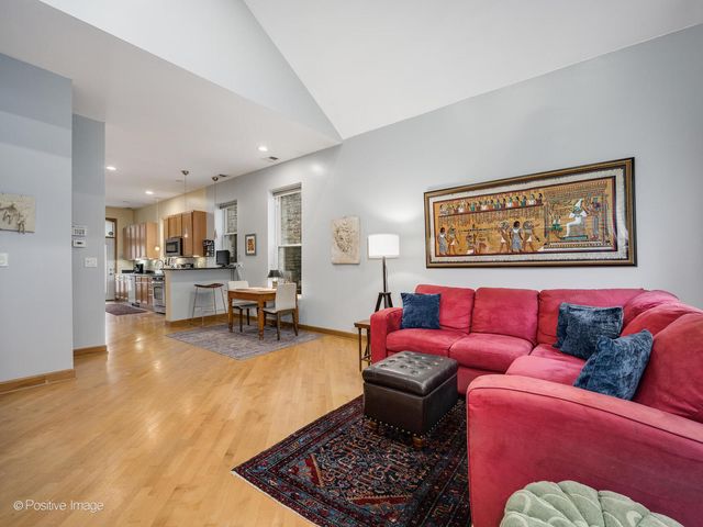 1830 W Huron Street 2, Chicago, IL 60622