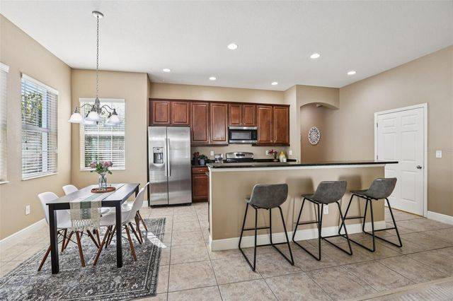 221 SUNSET CREST COURT, Apollo Beach, FL 33572