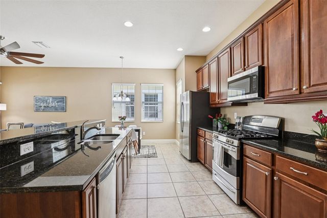 221 SUNSET CREST COURT, Apollo Beach, FL 33572